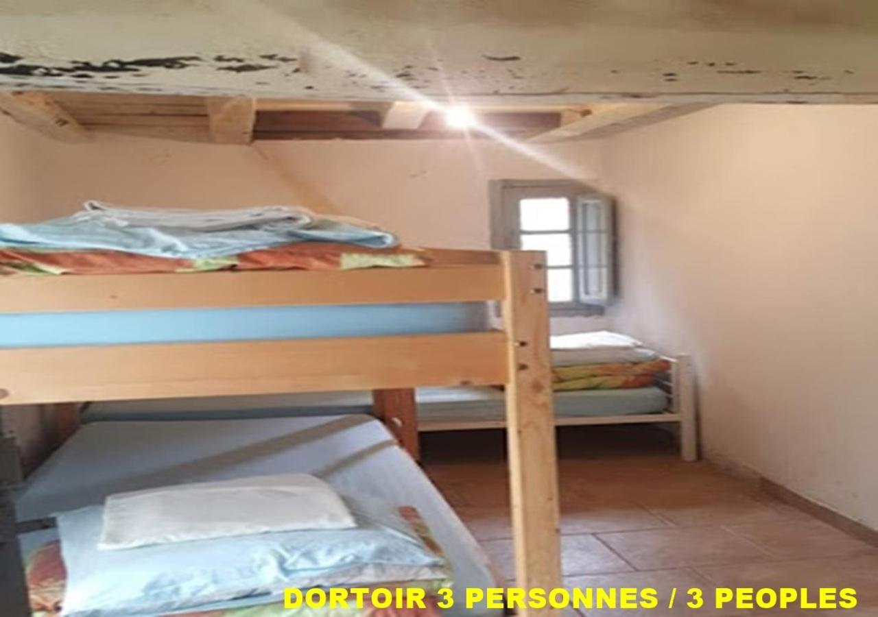 Auberge De Jeunesse Chez Mc Donald Zevaco Buitenkant foto